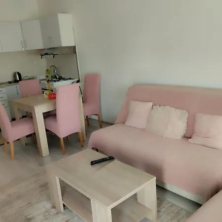 Apartman Lenka *